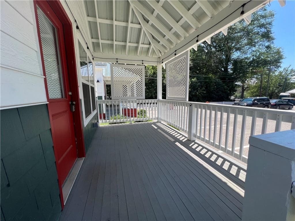 1 bedroom, 1 bathroom single family residence for rent at 19 Myrtle Drive, Gainesville, GA 30501 for $1,425 a month — photo 2