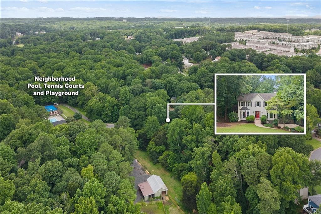 3 bedroom, 3 bathroom, 2,208 sq ft single family residence under contract at 1811 Yorkshire Drive, Woodstock, GA 30189 — photo 3