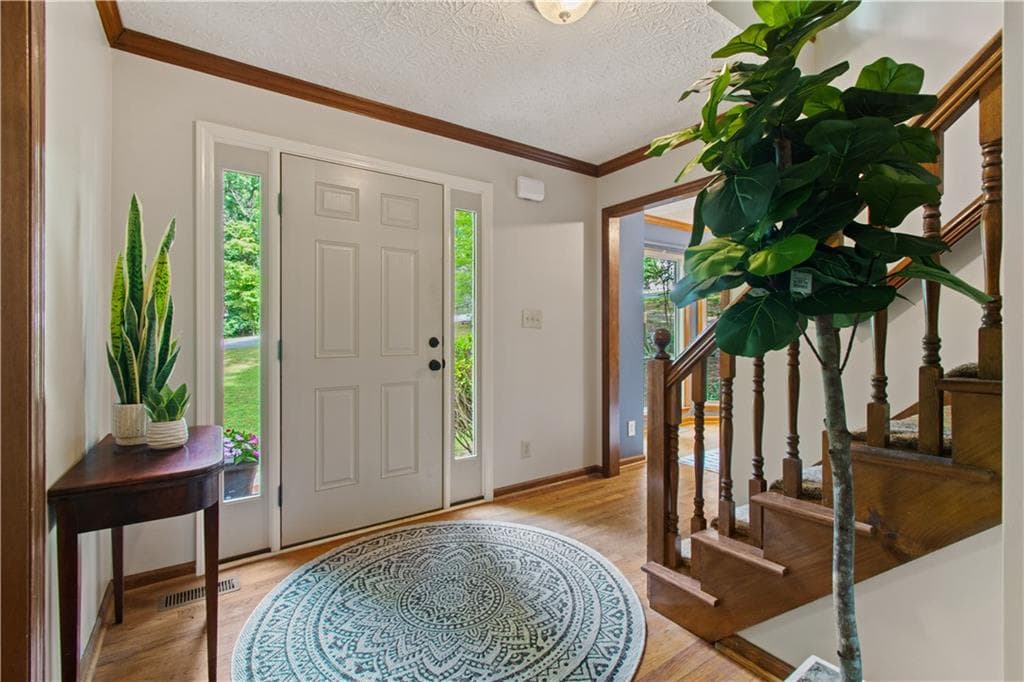 3 bedroom, 3 bathroom, 2,208 sq ft single family residence under contract at 1811 Yorkshire Drive, Woodstock, GA 30189 — photo 6