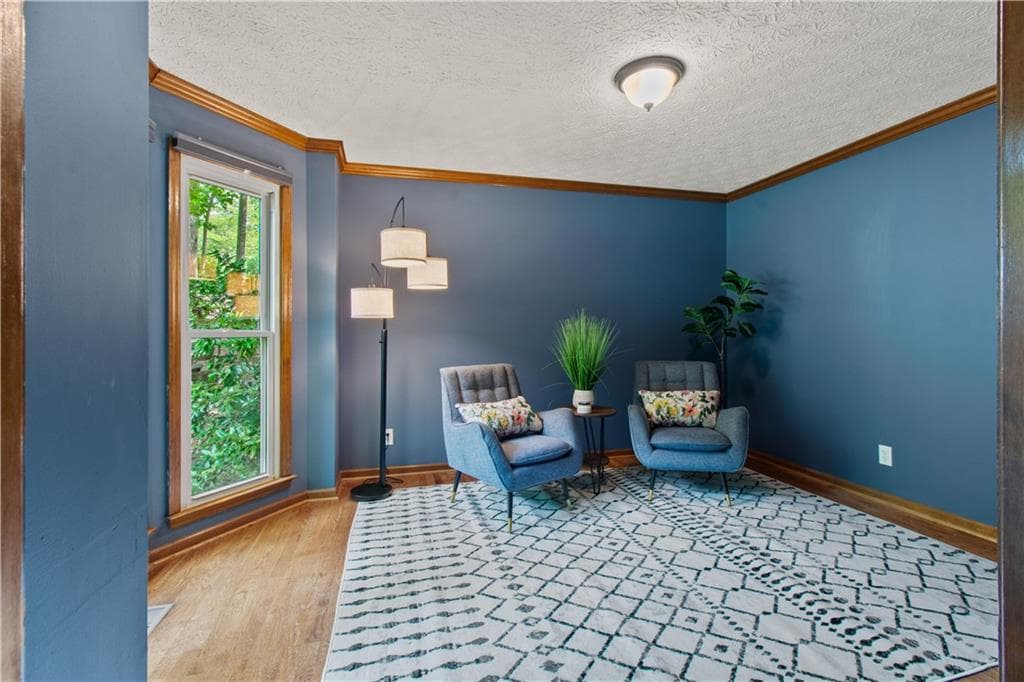 3 bedroom, 3 bathroom, 2,208 sq ft single family residence under contract at 1811 Yorkshire Drive, Woodstock, GA 30189 — photo 9