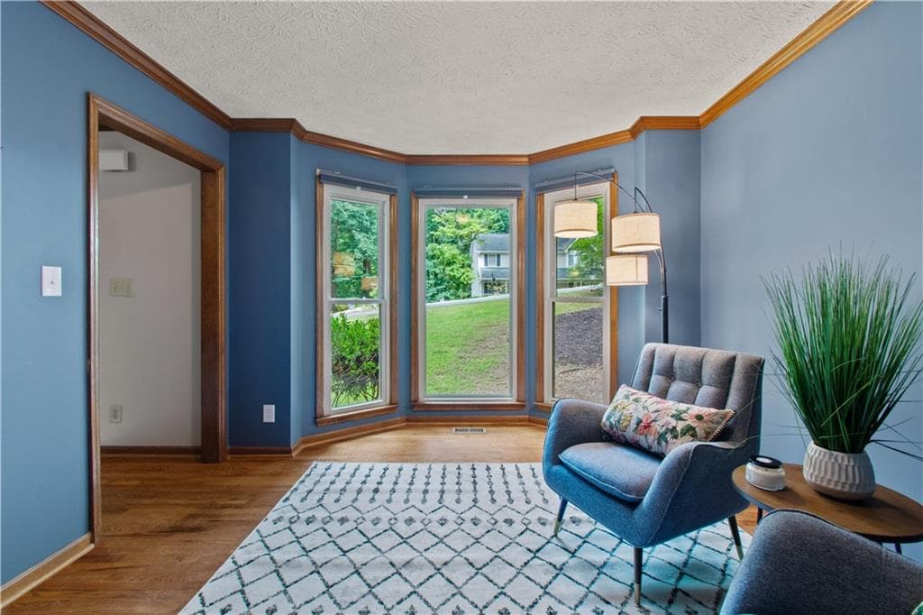 3 bedroom, 3 bathroom, 2,208 sq ft single family residence under contract at 1811 Yorkshire Drive, Woodstock, GA 30189 — photo 10