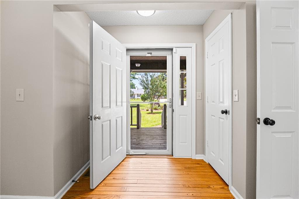 3 bedroom, 2 bathroom, 1,288 sq ft single family residence under contract at 5671 Raintree Trace, Oakwood, GA 30566 — photo 8