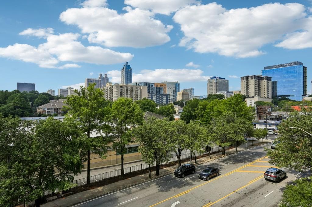 1 bedroom, 1 bathroom, 916 sq ft condominium for sale at 625 Piedmont Avenue 3025, Atlanta, GA 30308 — photo 6