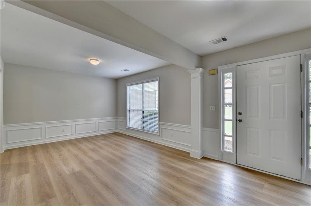 3 bedroom, 3 bathroom, 2,297 sq ft single family residence for rent at 340 Waddington Trail, Johns Creek, GA 30097 for $3,000 a month — photo 5