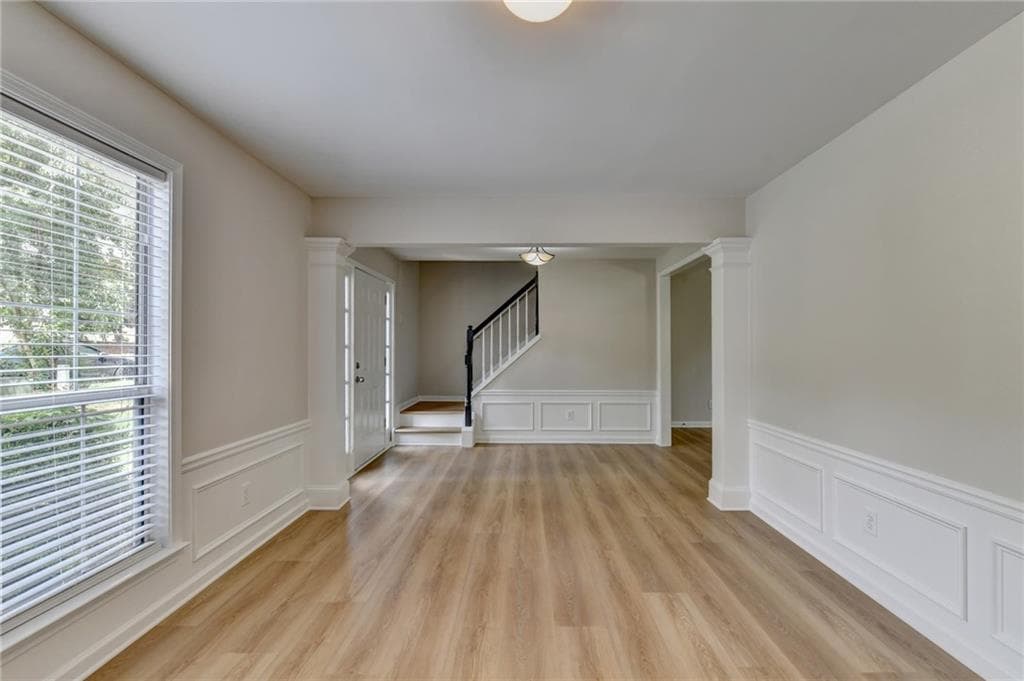 3 bedroom, 3 bathroom, 2,297 sq ft single family residence for rent at 340 Waddington Trail, Johns Creek, GA 30097 for $3,000 a month — photo 9