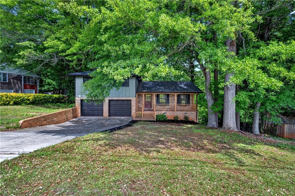 3 bedroom, 3 bathroom single family residence for rent at 2164 Riverbrook Road, Decatur, GA 30035 for $1,900 a month — photo 2