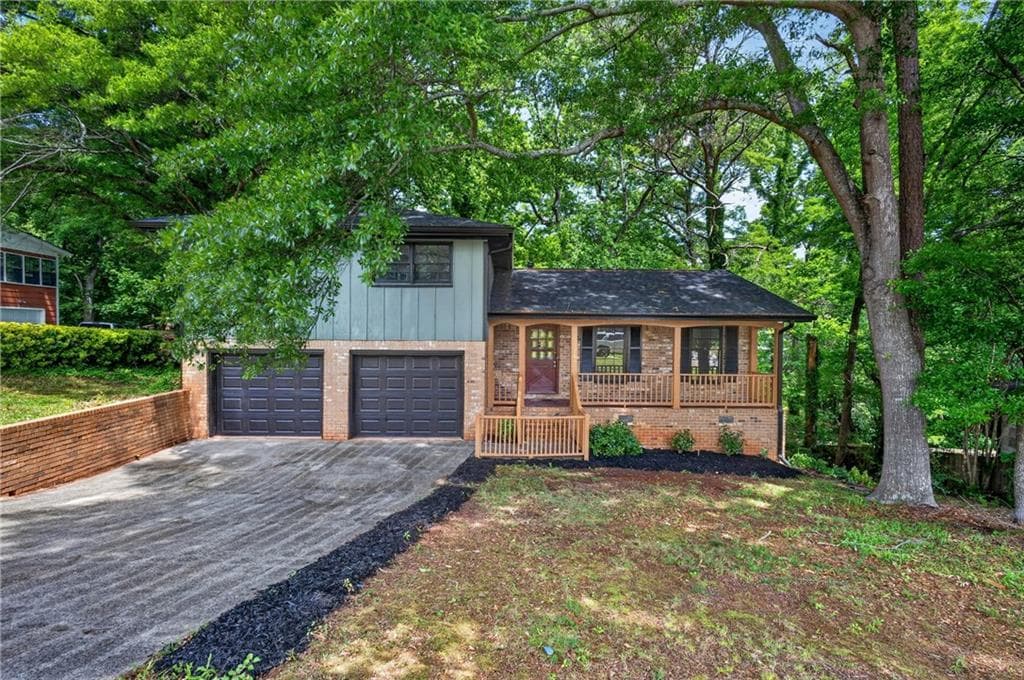 3 bedroom, 3 bathroom single family residence for rent at 2164 Riverbrook Road, Decatur, GA 30035 for $1,900 a month — photo 3