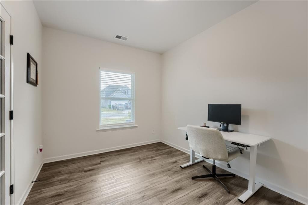 4 bedroom, 3 bathroom, 2,668 sq ft single family residence for sale at 407 Larry Lane, Adairsville, GA 30103 — photo 5