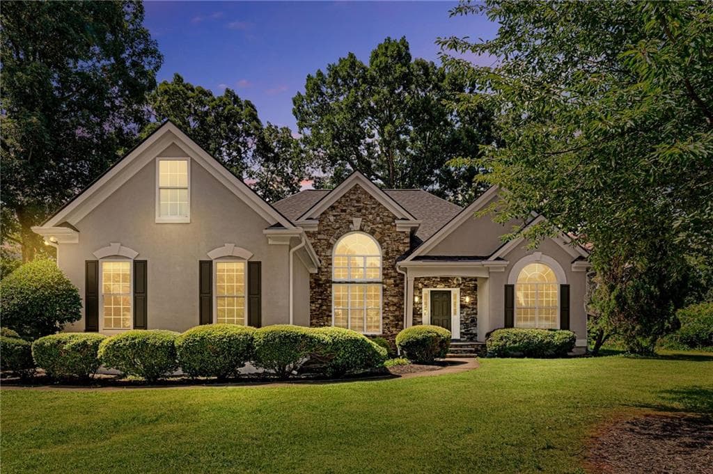 4 bedroom, 2 bathroom, 2,228 sq ft single family residence under contract at 2333 Ettas Circle, Conyers, GA 30013 — photo 2