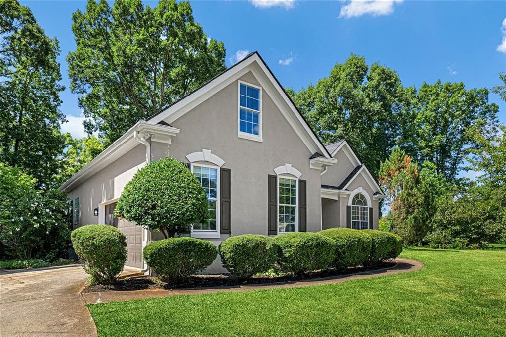 4 bedroom, 2 bathroom, 2,228 sq ft single family residence under contract at 2333 Ettas Circle, Conyers, GA 30013 — photo 4