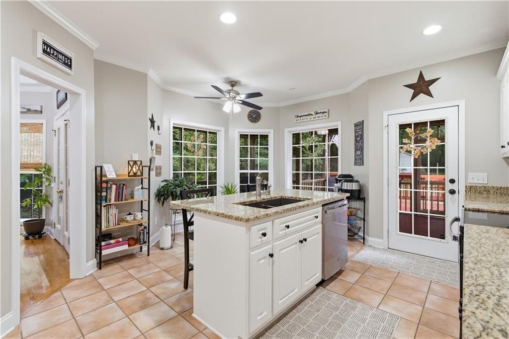 4 bedroom, 2 bathroom, 2,034 sq ft single family residence for sale at 47 Apple Barrell Way, Taylorsville, GA 30178 — photo 2