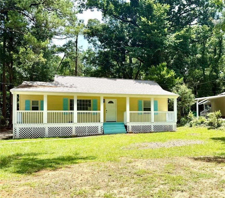 4 bedroom, 2 bathroom, 1,600 sq ft single family residence for sale at 1551 N Columbia Place, Decatur, GA 30032 — photo 1 of 20