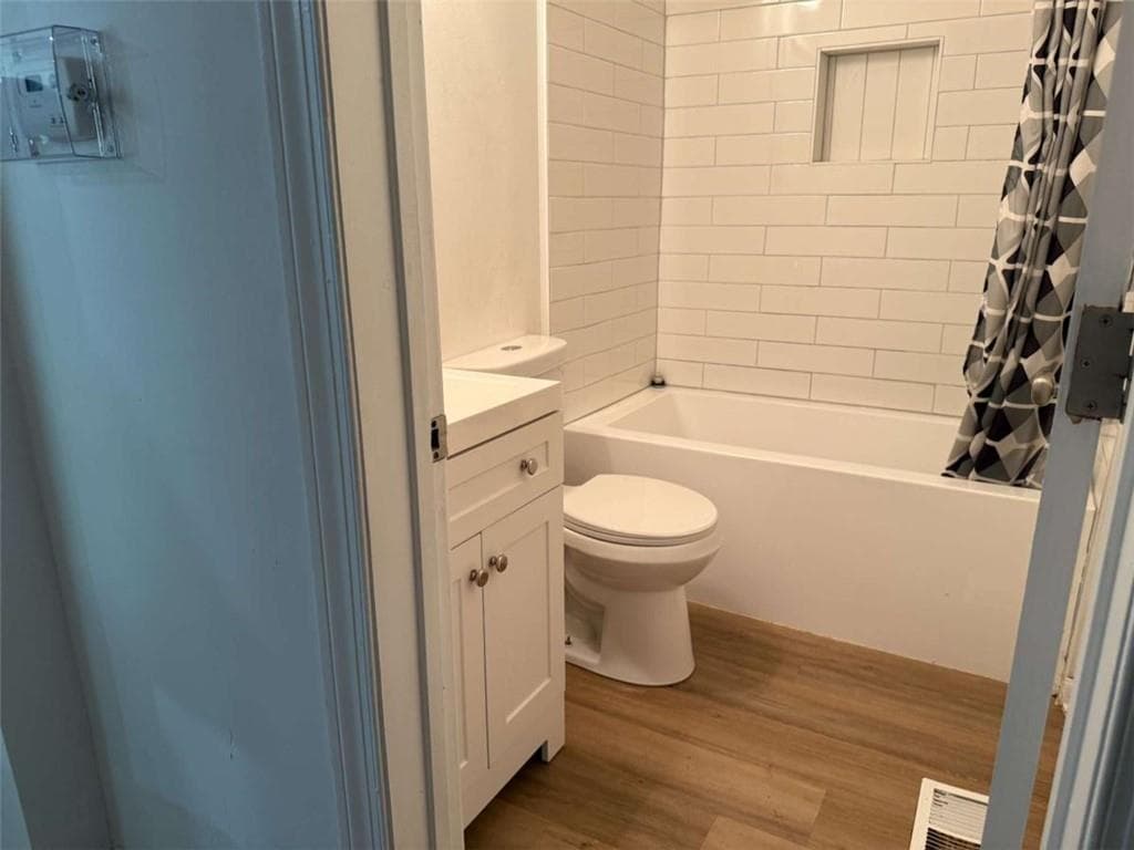 4 bedroom, 2 bathroom, 1,600 sq ft single family residence for sale at 1551 N Columbia Place, Decatur, GA 30032 — photo 7