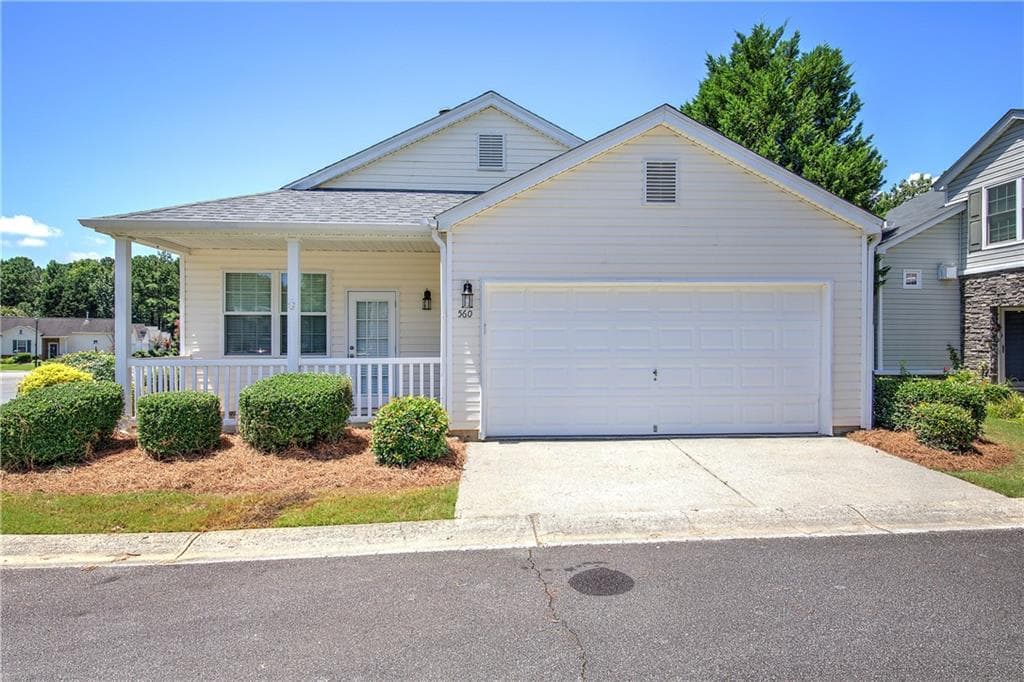2 bedroom, 2 bathroom, 1,023 sq ft single family residence under contract at 560 Windcroft Circle, Acworth, GA 30101 — photo 4