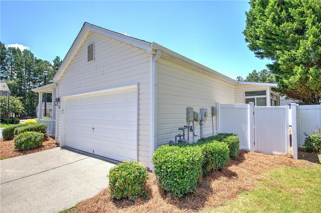 2 bedroom, 2 bathroom, 1,023 sq ft single family residence under contract at 560 Windcroft Circle, Acworth, GA 30101 — photo 5