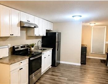3 bedroom, 1 bathroom, 1,246 sq ft single family residence for sale at 5125 West Street, Forest Park, GA 30297 — photo 2