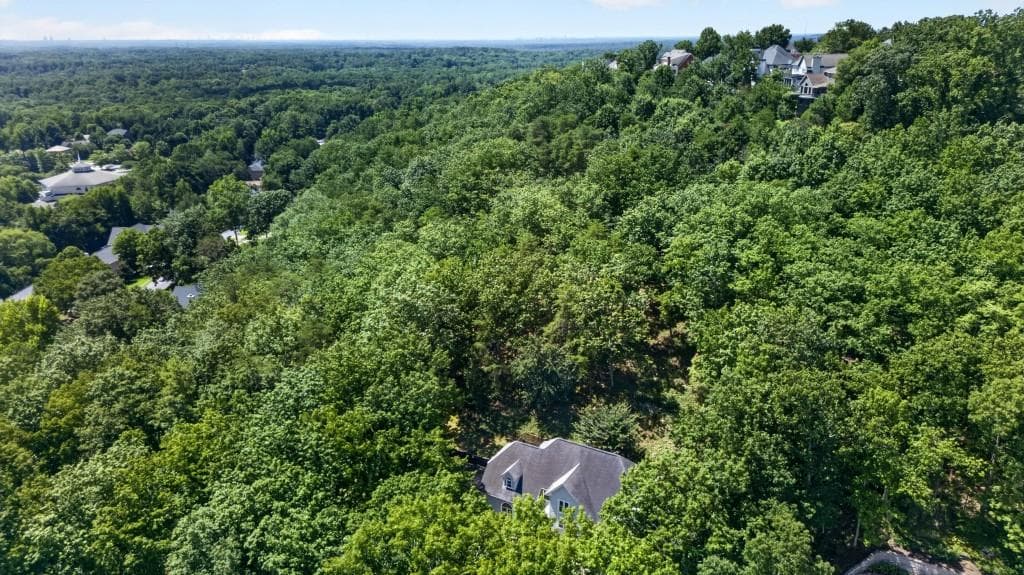 5 bedroom, 5 bathroom, 3,697 sq ft single family residence for sale at 3442 N Slope Court, Marietta, GA 30066 — photo 7