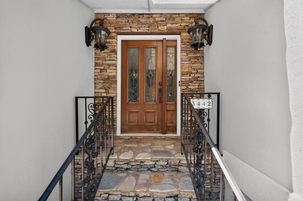 5 bedroom, 5 bathroom, 3,697 sq ft single family residence for sale at 3442 N Slope Court, Marietta, GA 30066 — photo 9