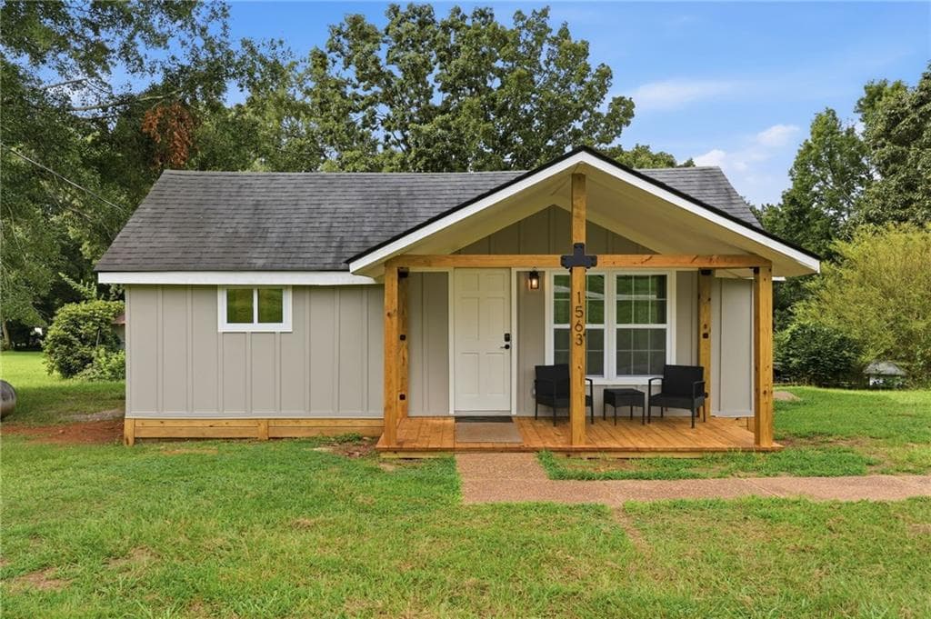 2 bedroom, 2 bathroom, 1,164 sq ft single family residence for sale at 1563 Davenport Road, Braselton, GA 30517 — photo 2