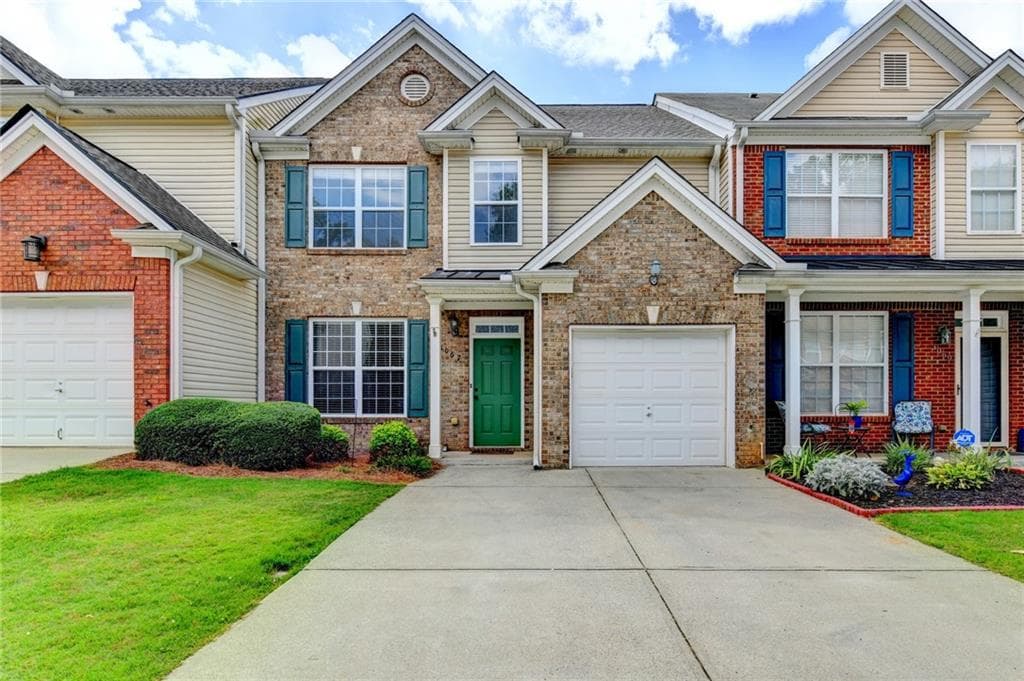 3 bedroom, 3 bathroom, 1,880 sq ft townhouse for rent at 3067 Kentmere Drive, Cumming, GA 30040 for $2,200 a month — photo 1 of 48