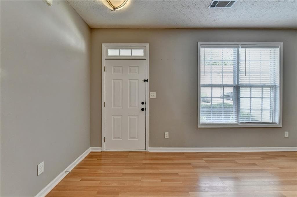 3 bedroom, 3 bathroom, 1,880 sq ft townhouse for rent at 3067 Kentmere Drive, Cumming, GA 30040 for $2,200 a month — photo 4
