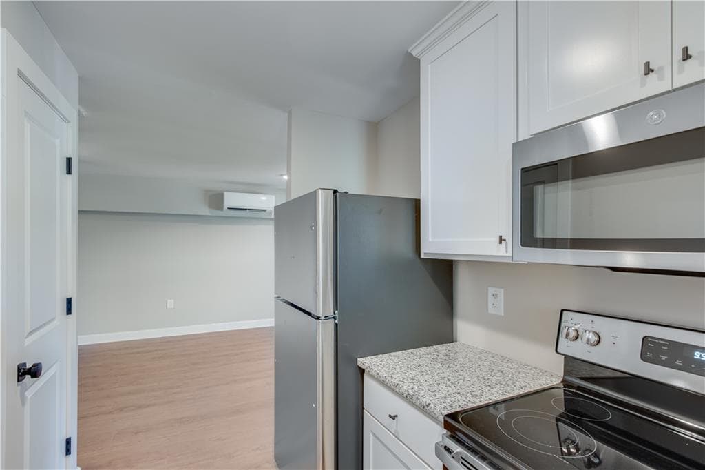 1 bedroom, 1 bathroom apartment for rent at 710 Jesse Jewell Parkways 200 CORNER - Level 2, Gainesville, GA 30501 for $1,250 a month — photo 8