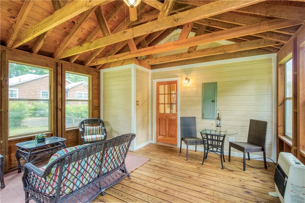 2 bedroom, 1 bathroom, 1,459 sq ft single family residence for sale at 515 Scott Circle, Decatur, GA 30033 — photo 3