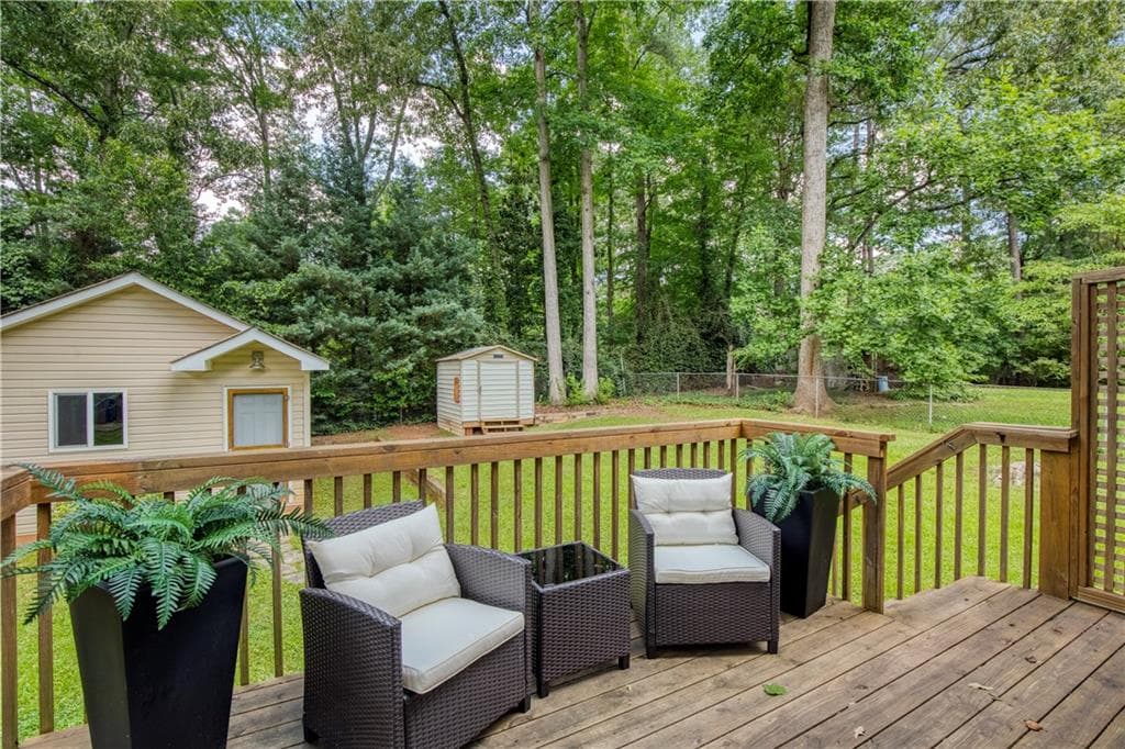 2 bedroom, 1 bathroom, 1,459 sq ft single family residence for sale at 515 Scott Circle, Decatur, GA 30033 — photo 6