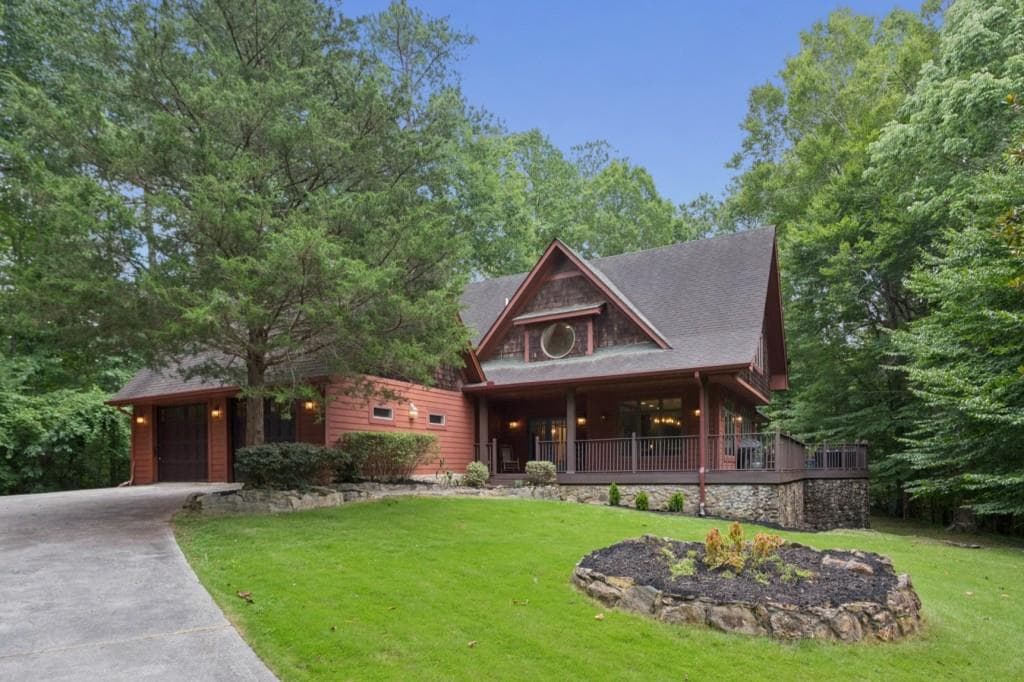 6 bedroom, 4 bathroom, 3,600 sq ft single family residence sold at 888 Willis Mill Road, Atlanta, GA 30311