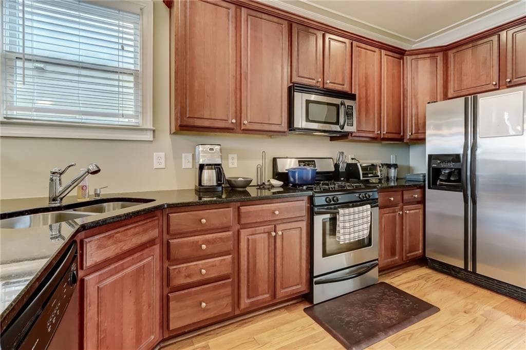 3 bedroom, 3 bathroom, 1,880 sq ft single family residence for rent at 345 Chastain Street, Atlanta, GA 30312 for $3,750 a month — photo 10