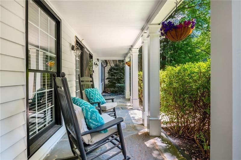 3 bedroom, 2 bathroom, 1,400 sq ft single family residence for sale at 1781 Warren Court, Atlanta, GA 30318 — photo 2