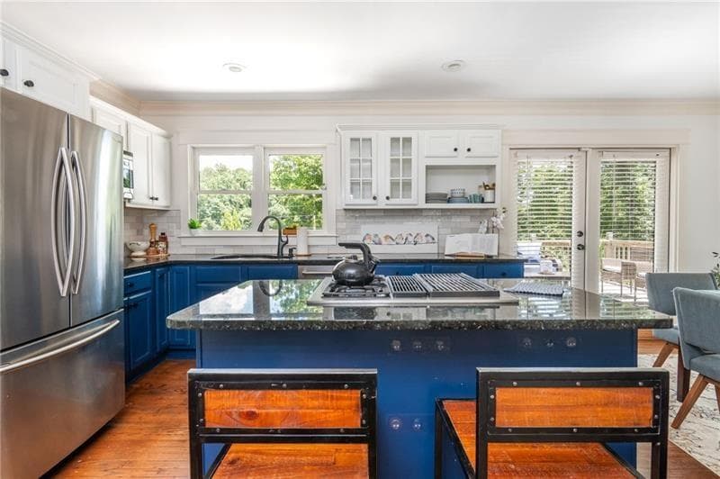 3 bedroom, 2 bathroom, 1,400 sq ft single family residence for sale at 1781 Warren Court, Atlanta, GA 30318 — photo 6