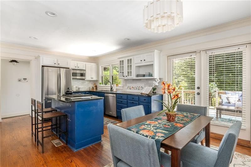 3 bedroom, 2 bathroom, 1,400 sq ft single family residence for sale at 1781 Warren Court, Atlanta, GA 30318 — photo 7