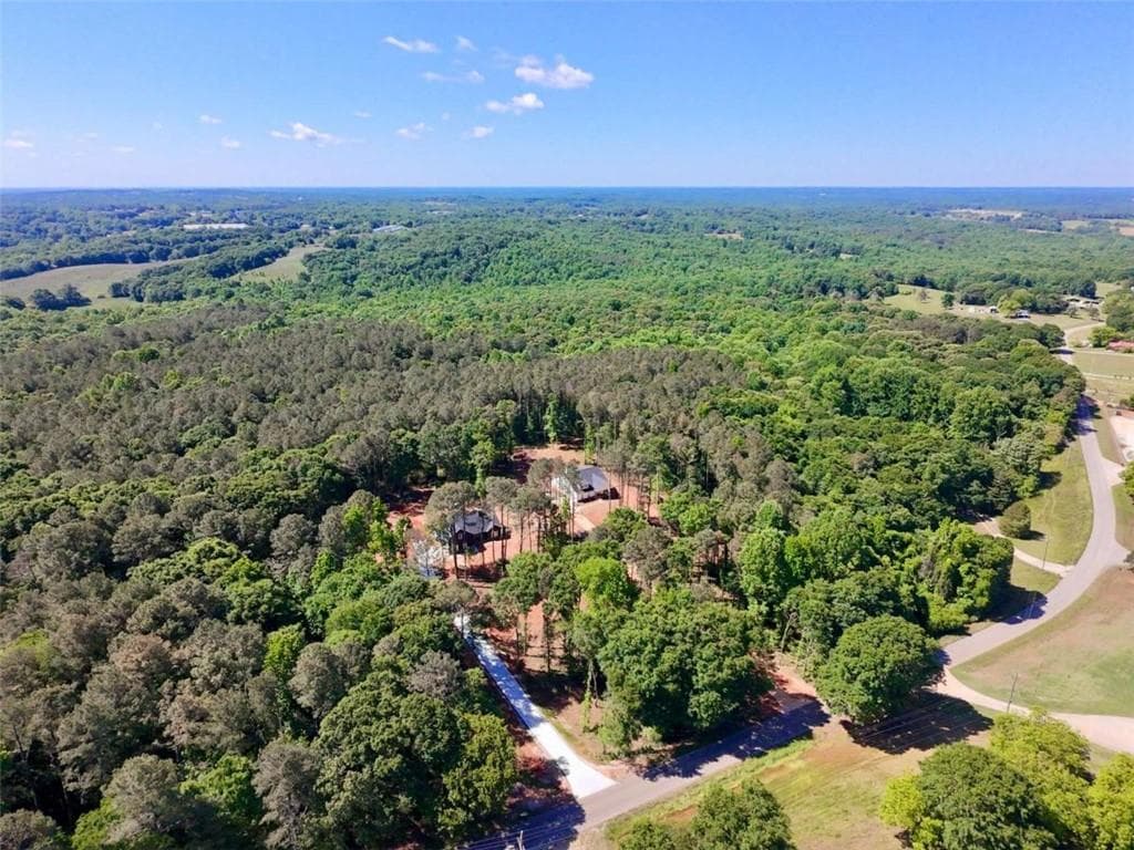 3 bedroom, 2 bathroom, 1,949 sq ft single family residence for sale at 1275 Campbell Ridge Road, Royston, GA 30662 — photo 2