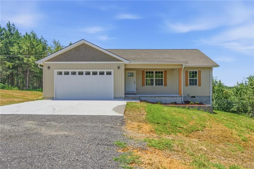 3 bedroom, 2 bathroom, 1,402 sq ft single family residence for sale at 818 Joe Robertson Road, Rocky Face, GA 30740 — photo 2