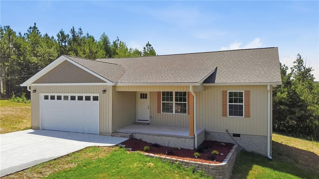3 bedroom, 2 bathroom, 1,402 sq ft single family residence for sale at 818 Joe Robertson Road, Rocky Face, GA 30740 — photo 4