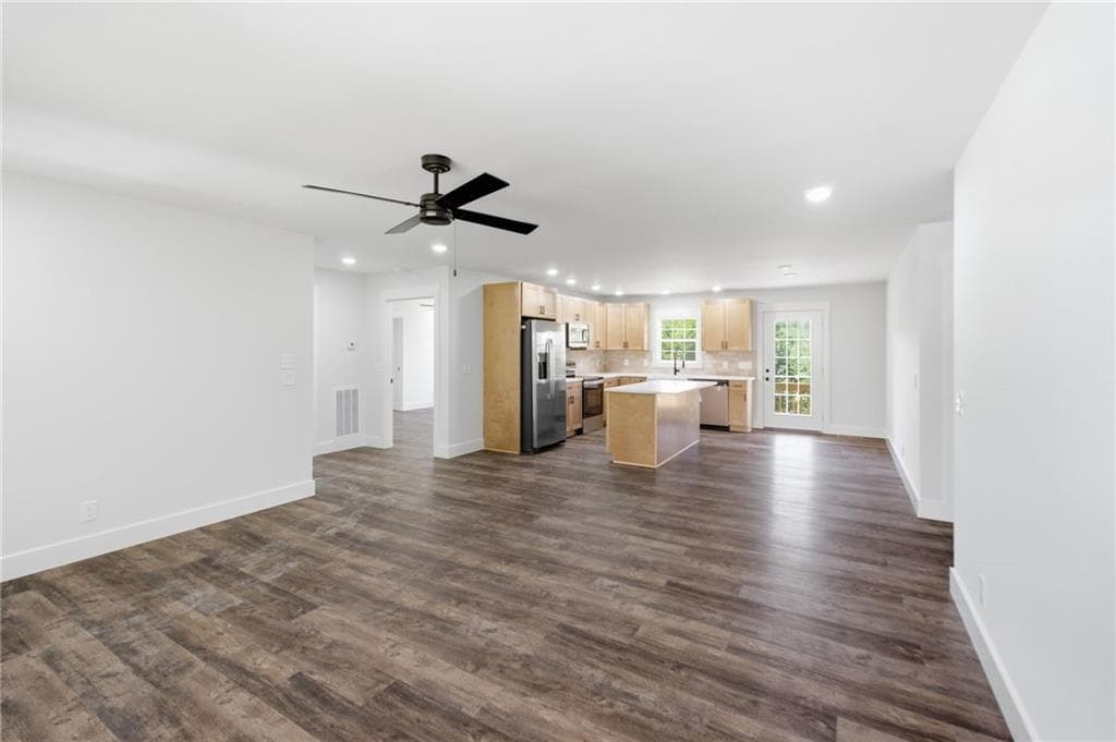 3 bedroom, 2 bathroom, 1,402 sq ft single family residence for sale at 818 Joe Robertson Road, Rocky Face, GA 30740 — photo 7