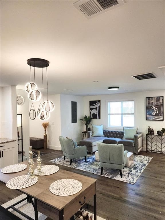 3 bedroom, 2 bathroom single family residence for rent at 192 Hemphill School Road, Atlanta, GA 30331 for $2,300 a month — photo 4