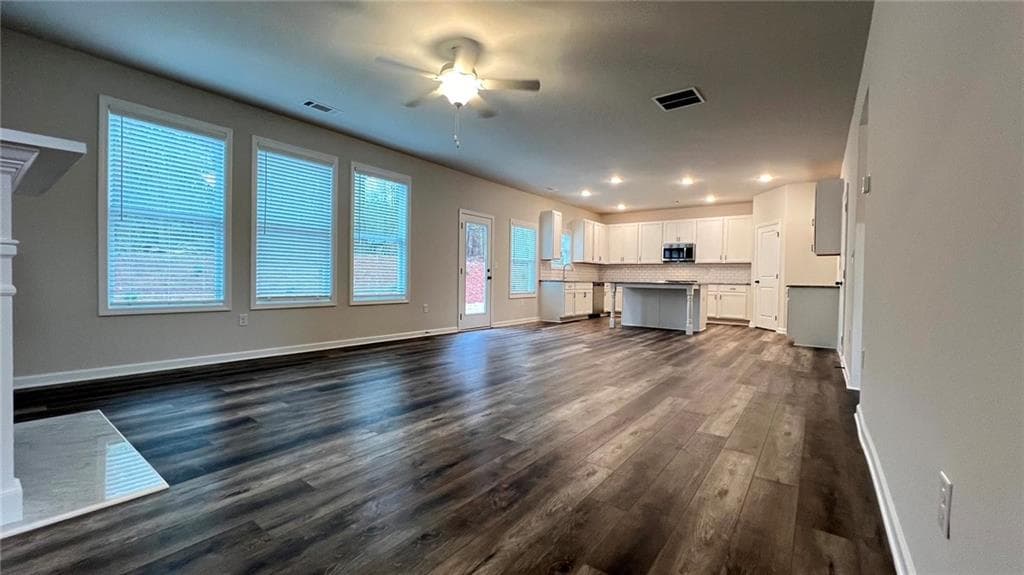 5 bedroom, 3 bathroom, 3,161 sq ft single family residence under contract at 98 Fox Creek Drive, Braselton, GA 30517 — photo 9