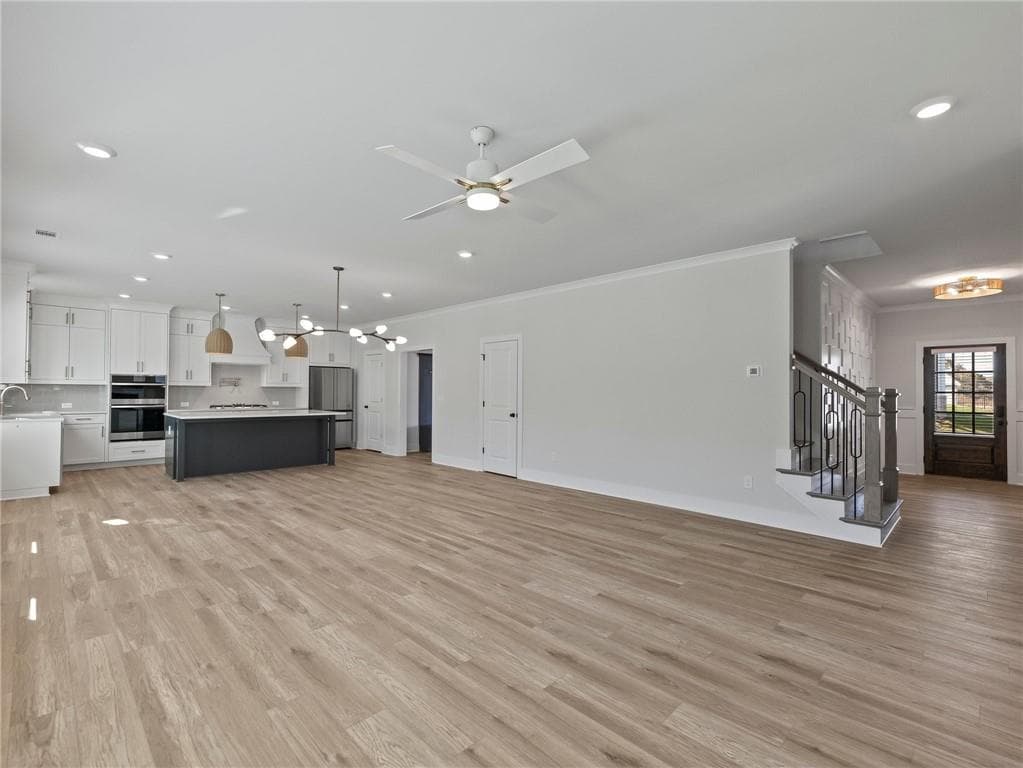 5 bedroom, 4 bathroom, 3,300 sq ft single family residence for sale at 4250 Hosch Reserve Drive, Buford, GA 30519 — photo 8