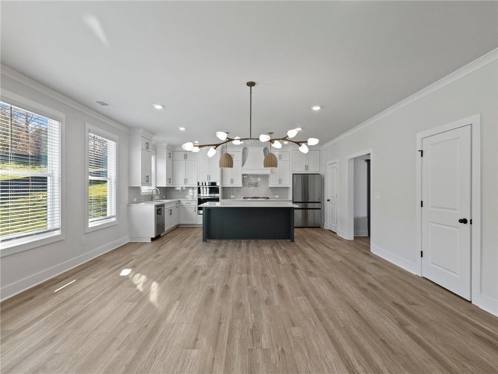 5 bedroom, 4 bathroom, 3,300 sq ft single family residence for sale at 4250 Hosch Reserve Drive, Buford, GA 30519 — photo 9