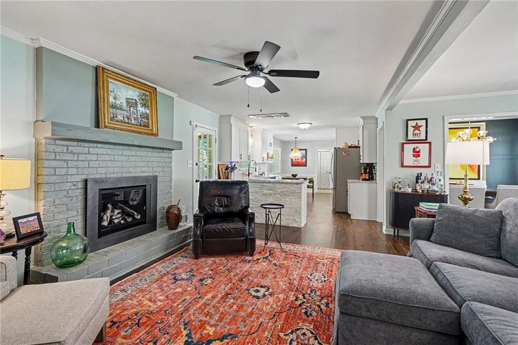 4 bedroom, 2 bathroom, 2,552 sq ft single family residence for sale at 2970 Medinah Court, Atlanta, GA 30341 — photo 4