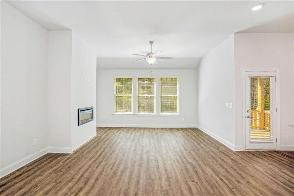 4 bedroom, 4 bathroom, 2,189 sq ft single family residence under contract at 106 Cooper Drive, Mansfield, GA 30055 — photo 9