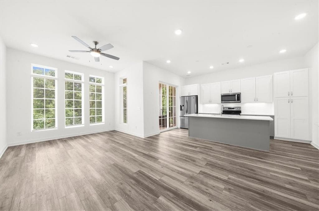 2 bedroom, 1 bathroom, 1,340 sq ft condominium for rent at 205 Devore Road, Alpharetta, GA 30009 for $2,600 a month — photo 3