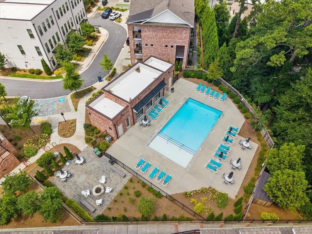 2 bedroom, 1 bathroom, 1,340 sq ft condominium for rent at 205 Devore Road, Alpharetta, GA 30009 for $2,600 a month — photo 8