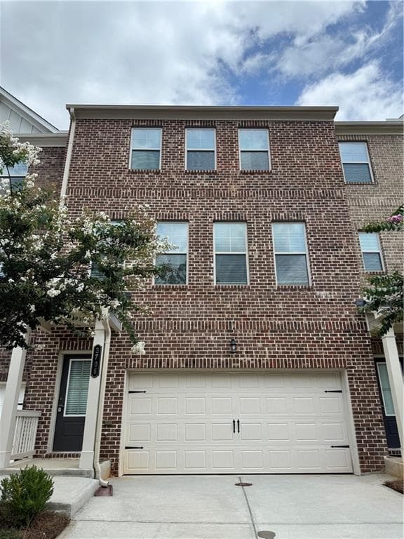 3 bedroom, 4 bathroom, 2,019 sq ft townhouse for sale at 3706 Davis Circle, Duluth, GA 30096