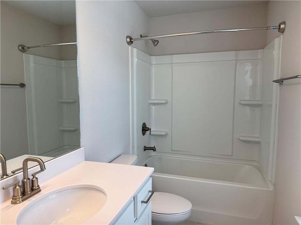 3 bedroom, 4 bathroom, 2,019 sq ft townhouse for sale at 3706 Davis Circle, Duluth, GA 30096 — photo 2