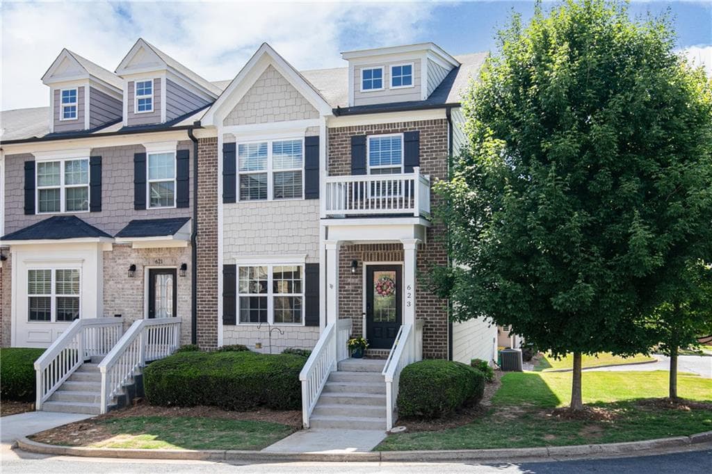 3 bedroom, 4 bathroom, 3,363 sq ft townhouse for sale at 623 Sweet Bay Ridge, Woodstock, GA 30188