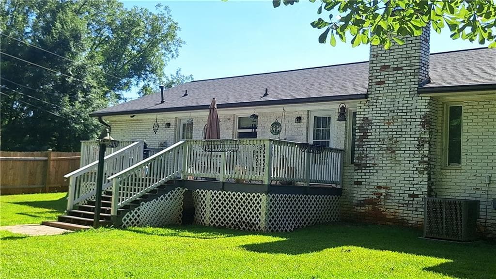 5 bedroom, 3 bathroom, 2,580 sq ft single family residence for sale at 2107 Henderson Mill Road, Covington, GA 30014 — photo 6