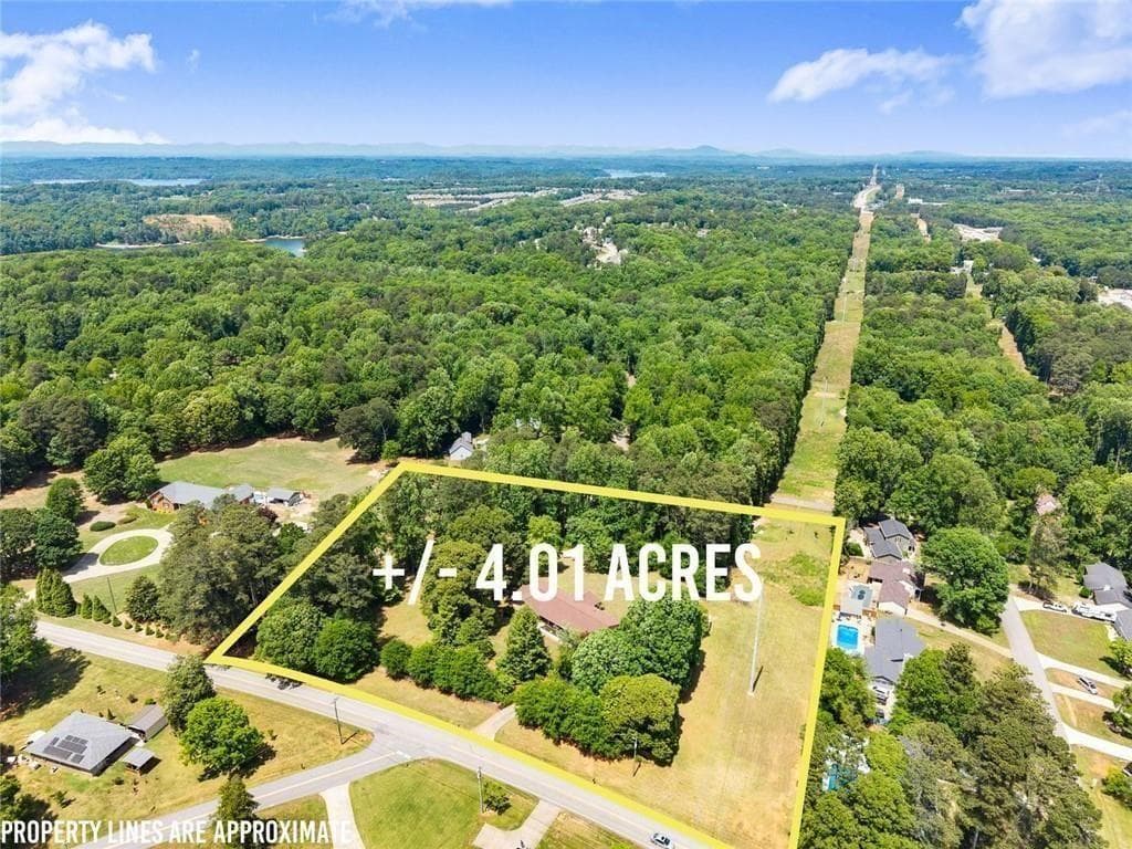 4 bedroom, 3 bathroom, 4,364 sq ft single family residence for sale at 4118 Mountain View Road, Oakwood, GA 30566 — photo 3